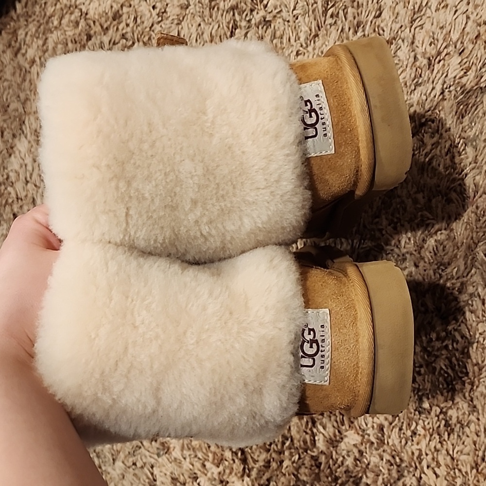 Euc Ugg Boots - image 3